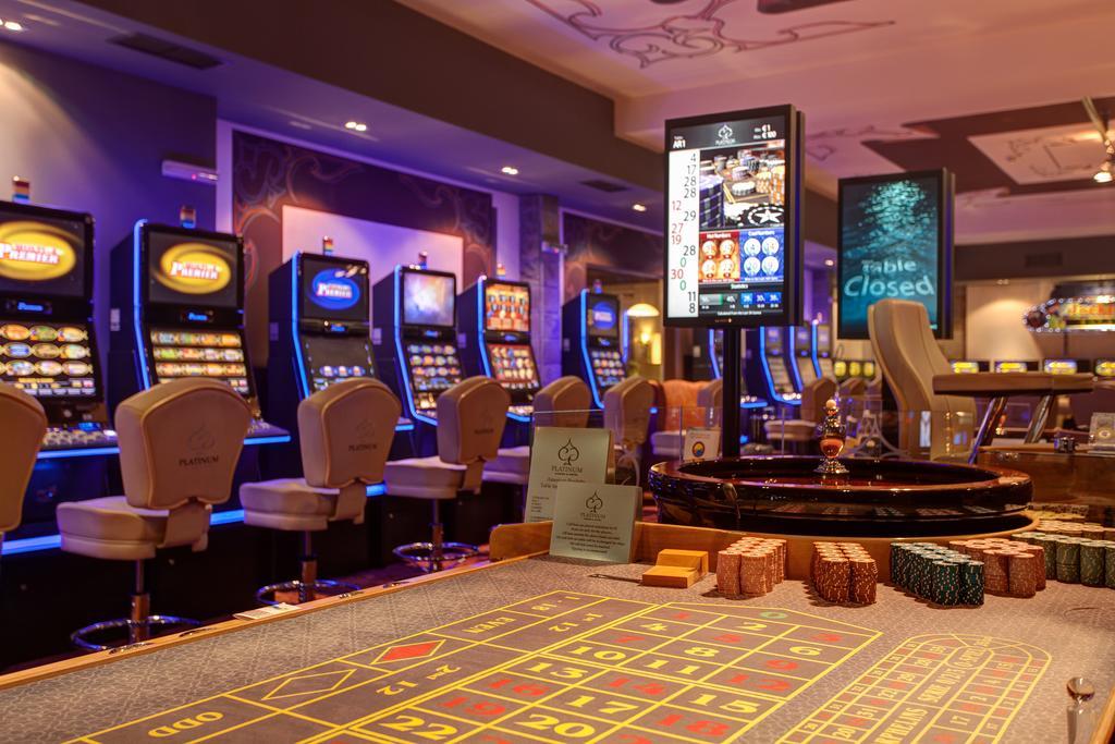 Platinum Hotel And Casino Bansko Bagian luar foto